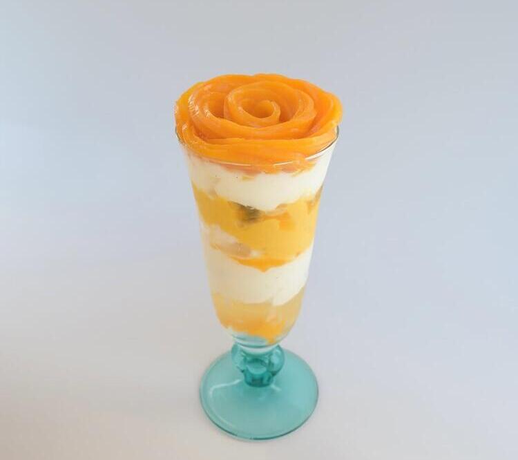 旬の食材を使用したスイーツ開発も！