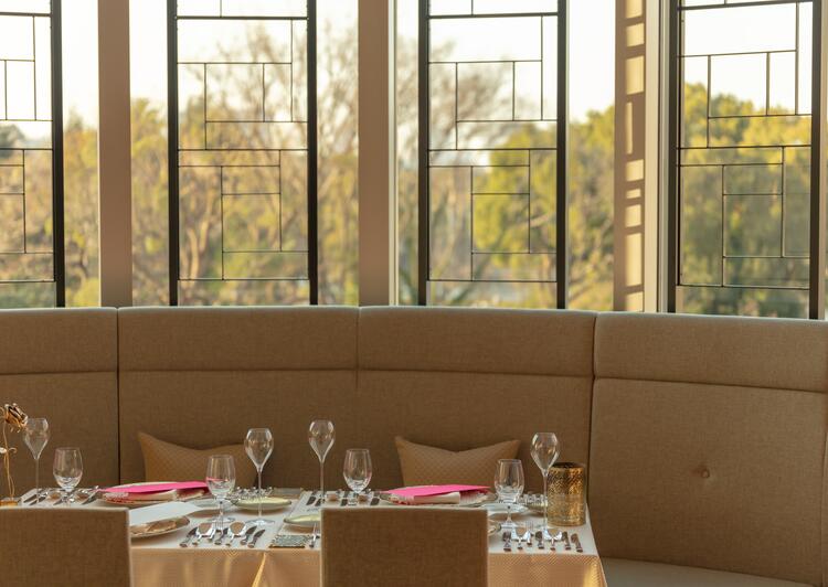 落ち着いた雰囲気の店内