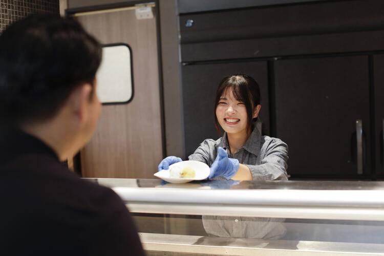 多店舗を展開する安定企業◎