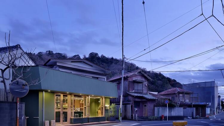 葉山の海を間近に働けます