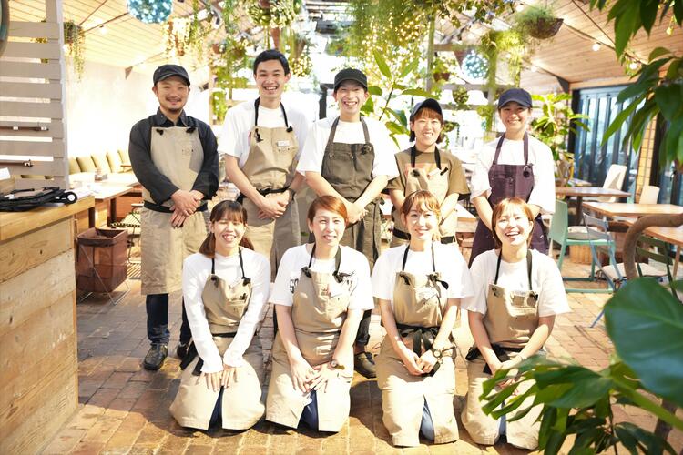 みんなで楽しく働いています♪