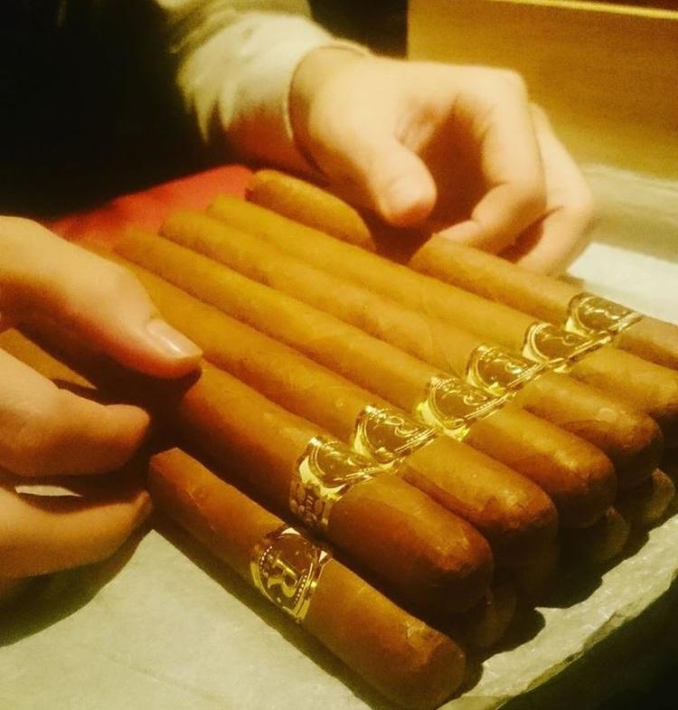 日本中の葉巻ファンが集まるお店！