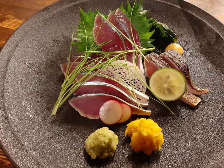 鮮魚と日本酒が自慢のお店です