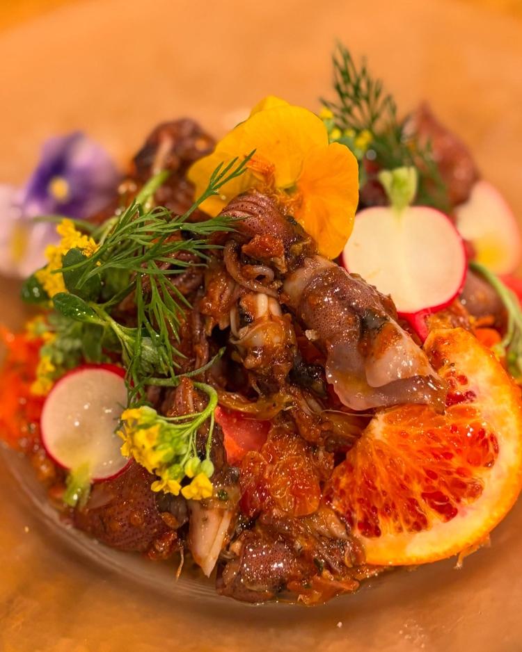 食材の知識を実際に触って学べる環境♪