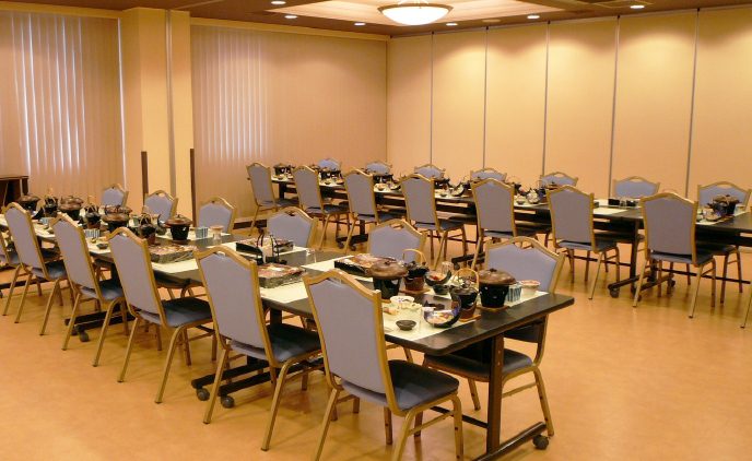 給仕＆配達スタッフを急募！