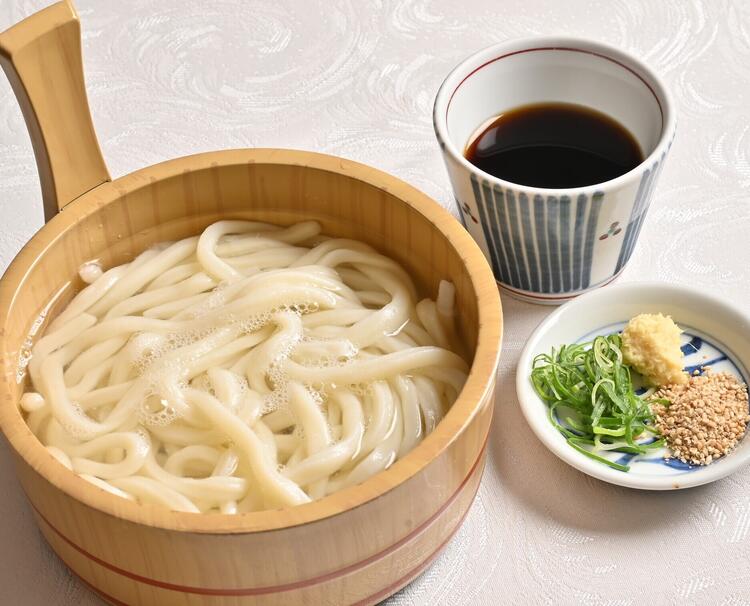 幅広いお客様がご来店！楽しく接客♪