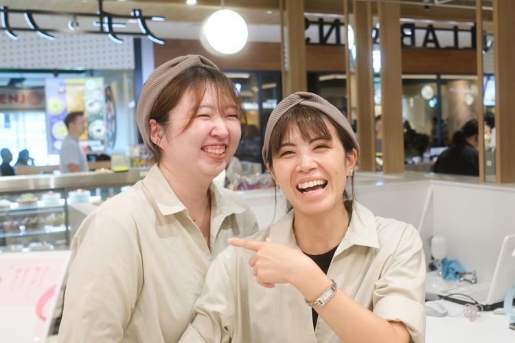 明るい仲間たちと一緒に働きませんか？