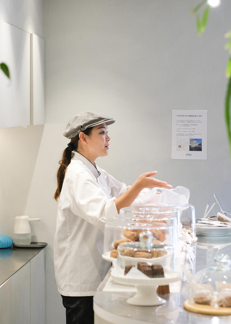 接客・製造と両方に携われます！