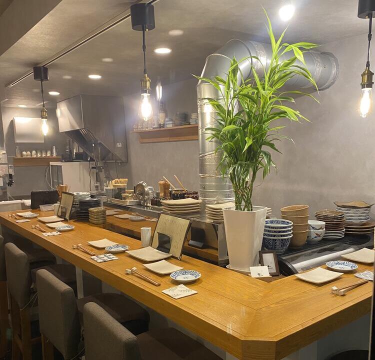 落ち着いた雰囲気の店内です