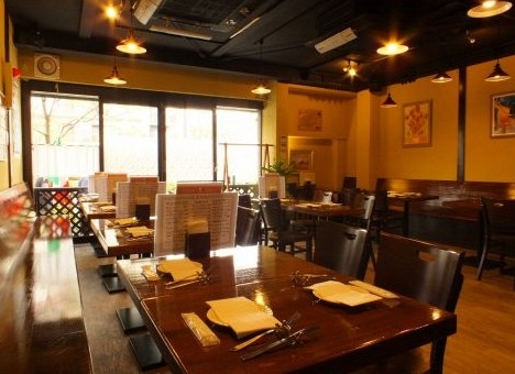 ウッディで落ち着いた雰囲気のお店★