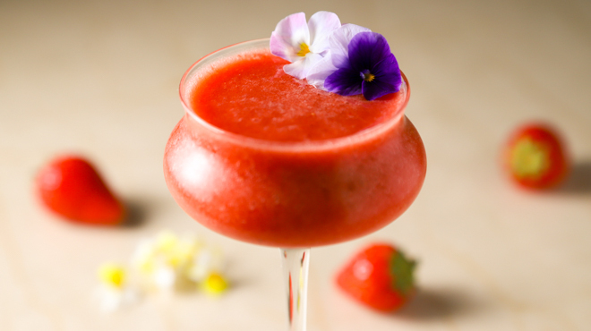 人気のフレッシュフルーツや野菜のカクテル