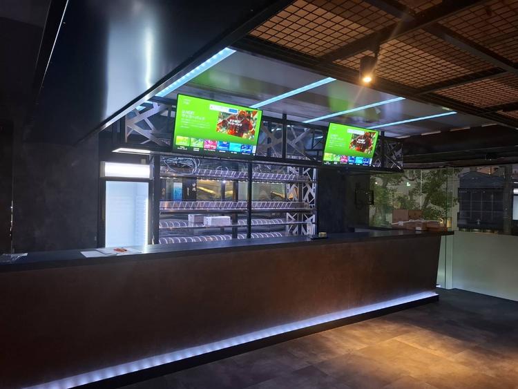 モニター設置のカウンターです！