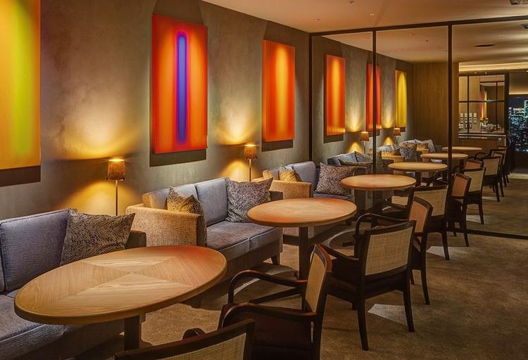 カジュアルリッチでハイセンスな店内