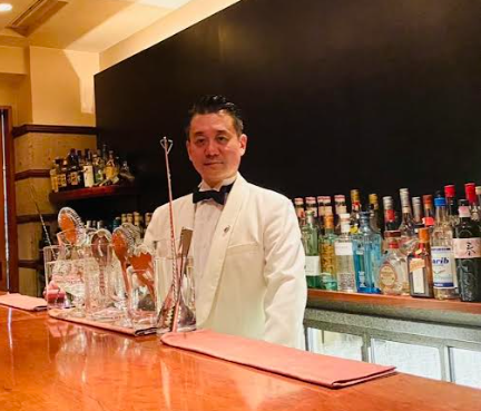 大谷石と木の温もりのある店内