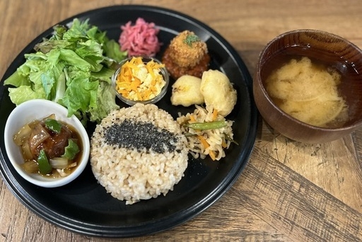 ホッとする家庭的なやさいごはん