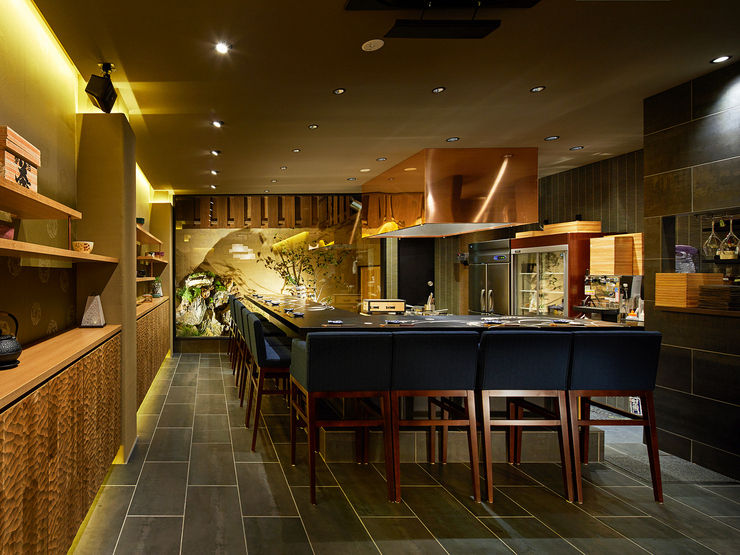 いたるところに宿る美を感じられる店内