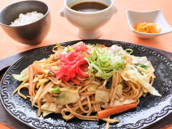 ＼多エリアに多ブランドを展開中／