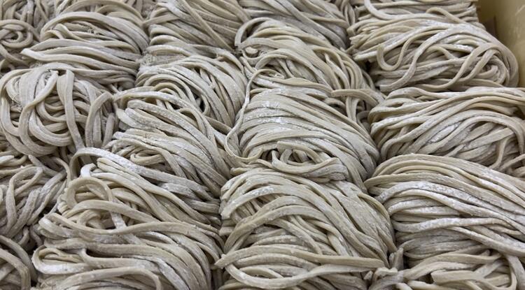 麺はこだわりの自社製です！