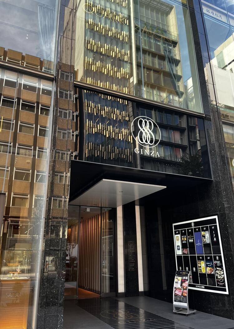 駅から徒歩5分以内！ビルも綺麗です​