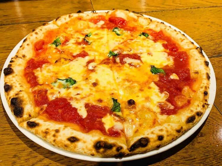 石窯で焼き上げるナポリピッツァ★