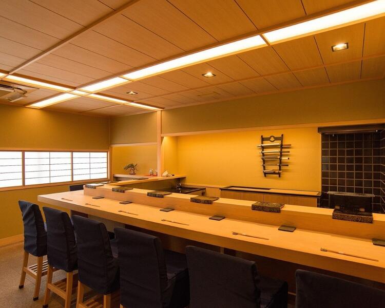 落ち着いた雰囲気の中で働けますよ◎