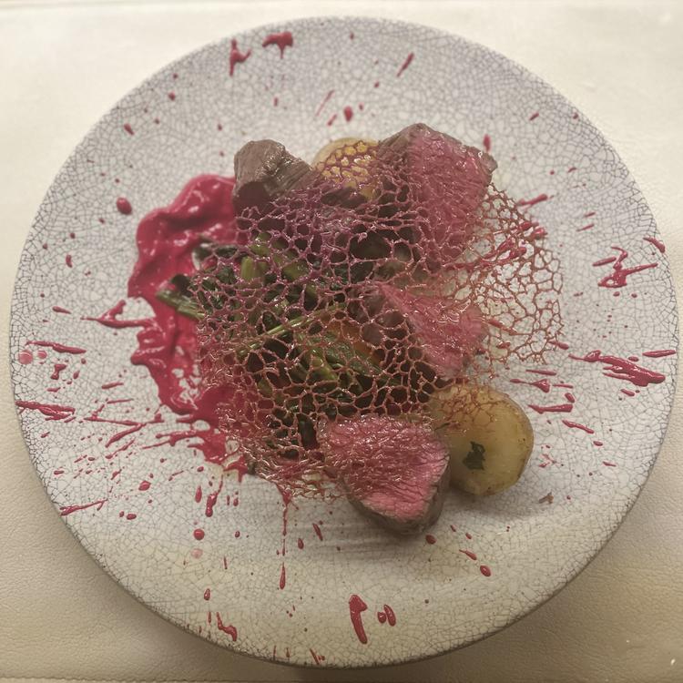 看板メニューの佐賀直送A5和牛