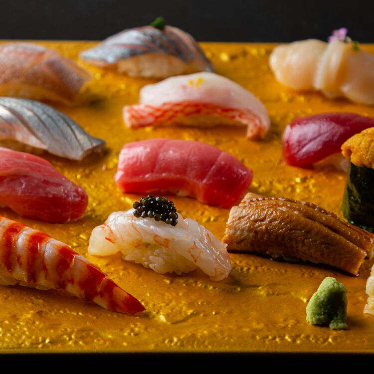 豊洲市場から週5回、食材を空輸