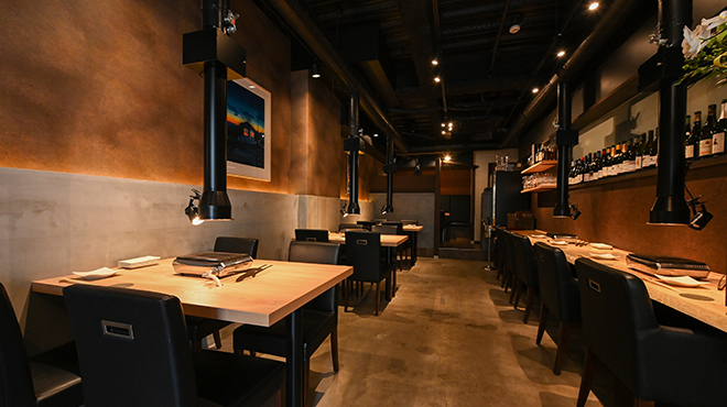 新装の落ち着きのある店内です♪