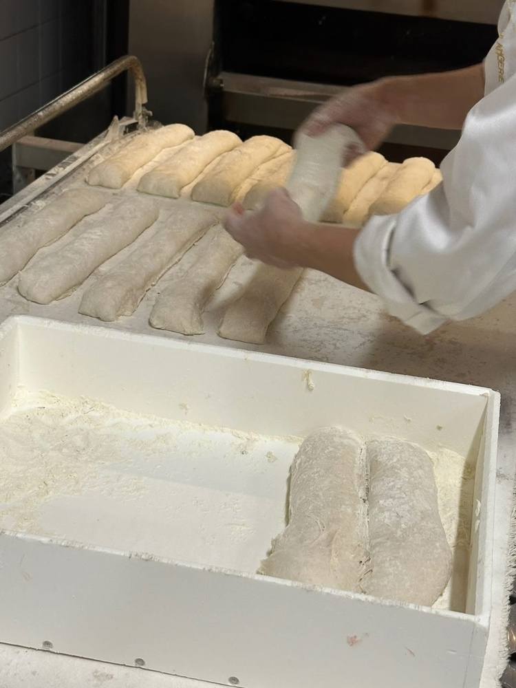 本場フランス研修で技を磨く職人