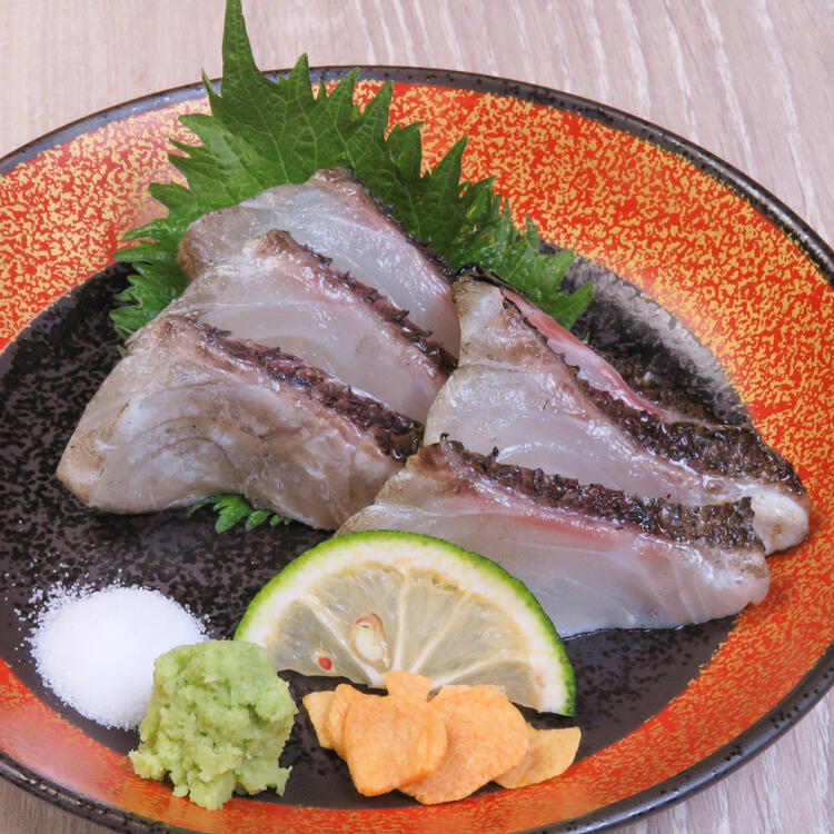 魚の藁焼きが美味しいと評判