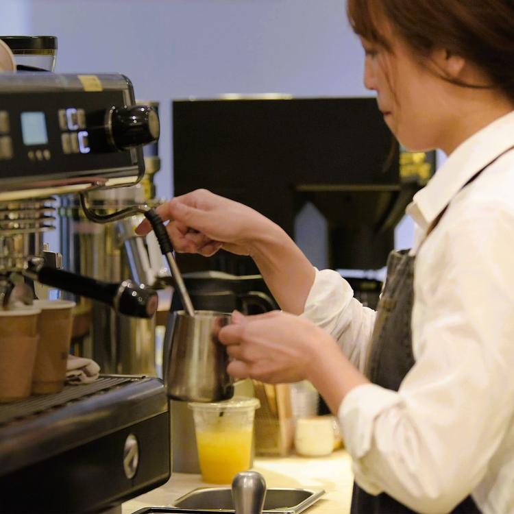 若手スタッフが多く活躍中☆