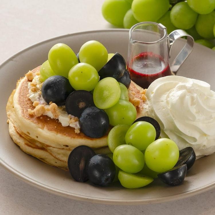 季節毎にフルーツが変わる人気のパンケーキ