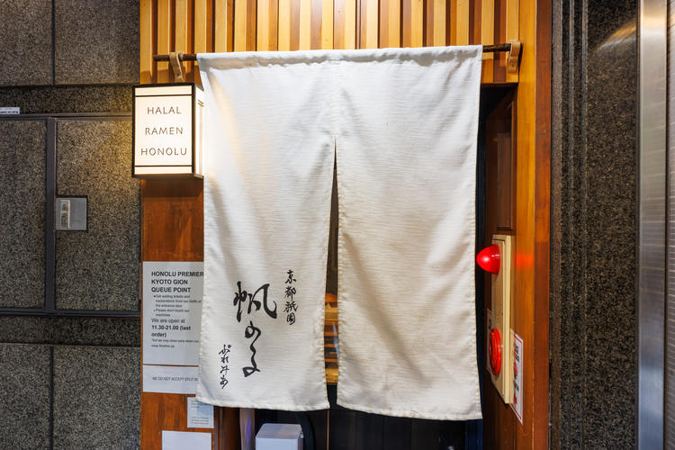 外国人も活躍中！※画像は既存店