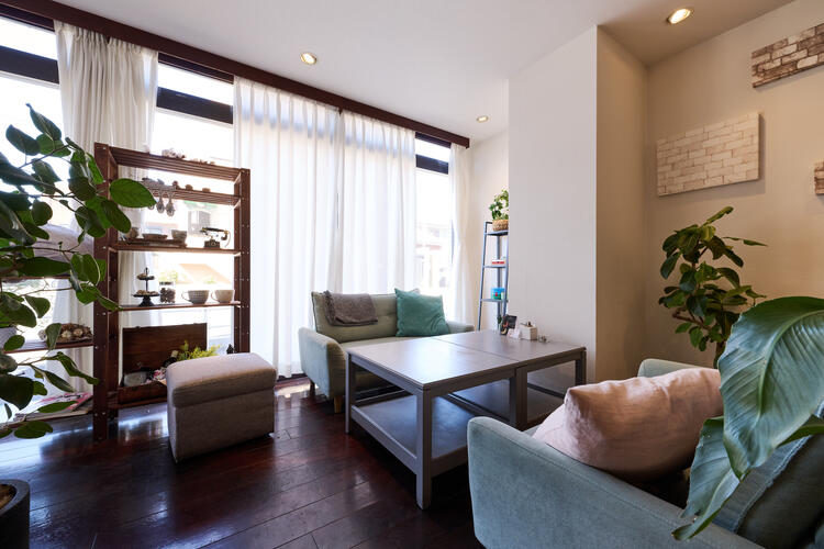 落ち着いた雰囲気の店内