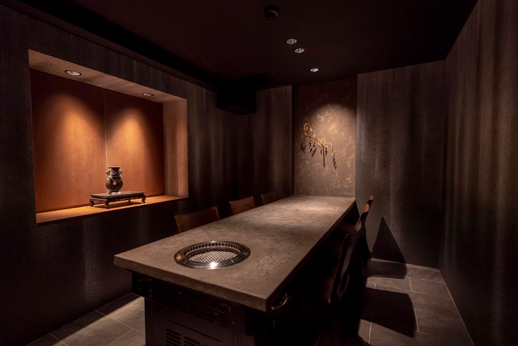 4億円かけた高級感のある内装！