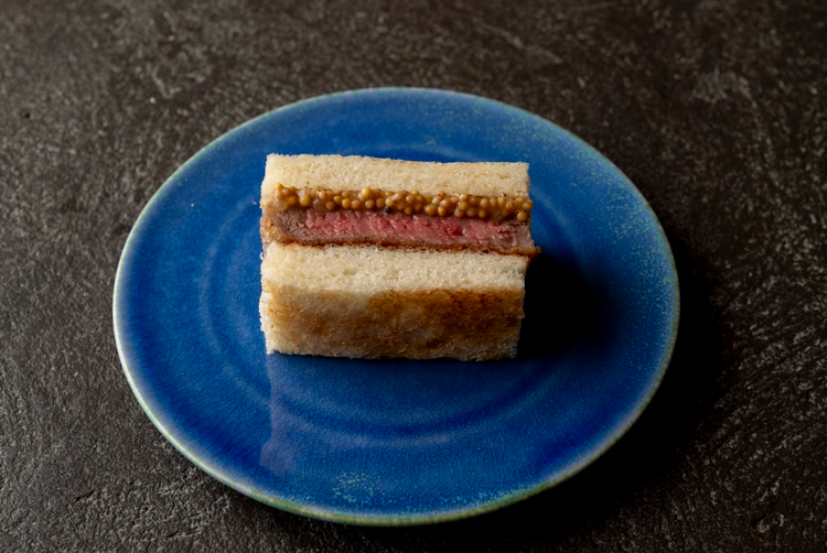 一流の技と心得、接客力を学べます