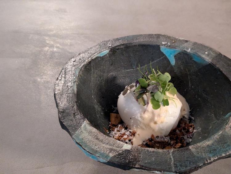 産地直送の厳選食材を使用しています。