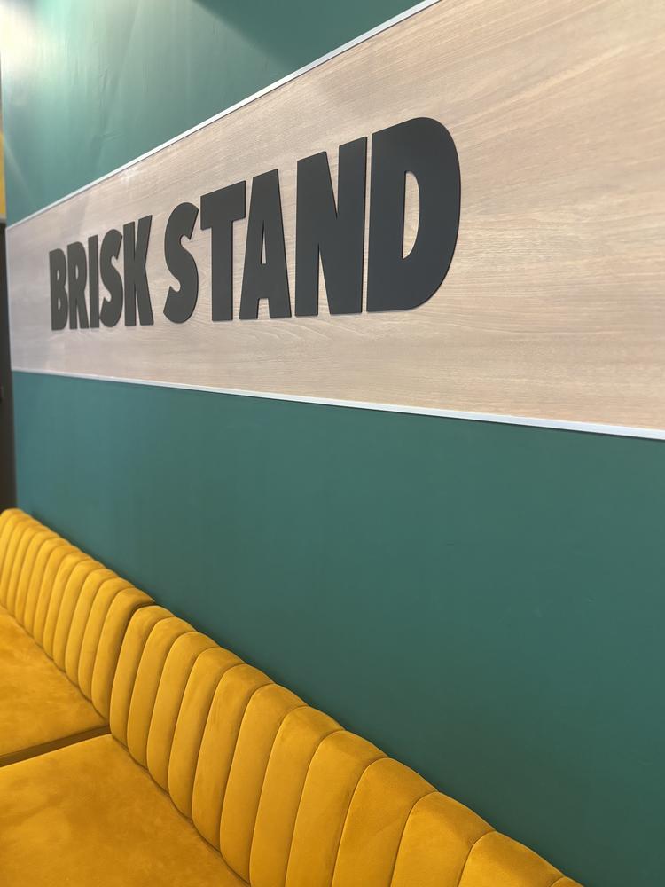 アーバンレトロスタイルのおしゃれな店内★