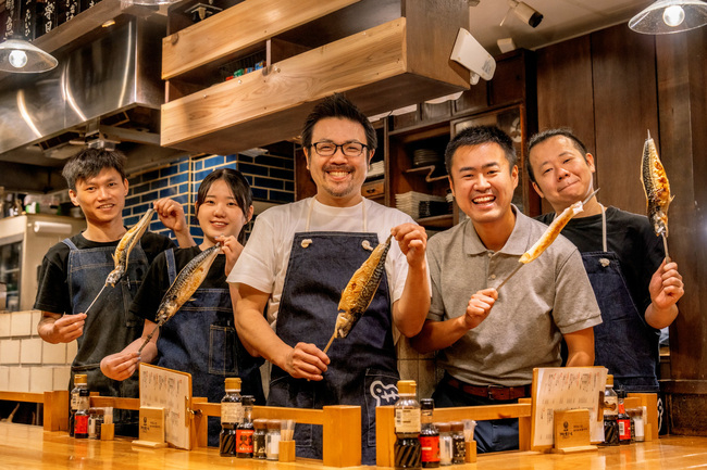 一緒に働くのは、若手から中堅の社員たち