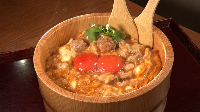 11月〜ランチ『炭焼黒鶏と蘭王の親子丼』