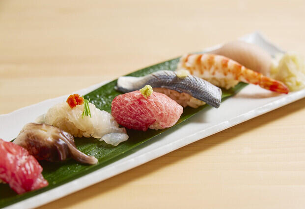 寿司を握る技術も習得可能！