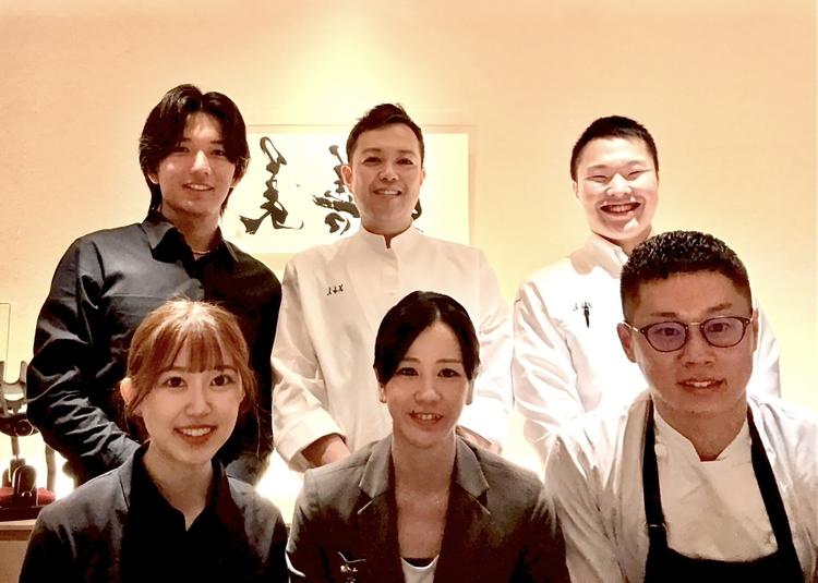 高級店ですが和気あいあいとした雰囲気