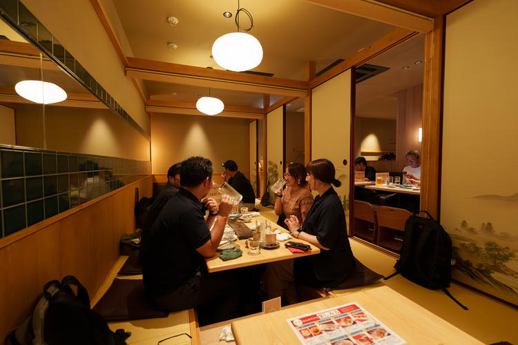 座敷でゆっくりできる🎵 （姉妹店の南鶏