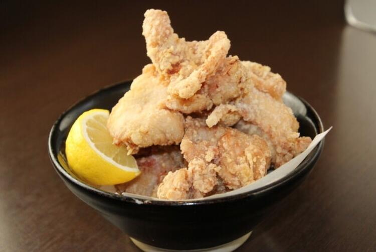 家族連れに大人気の唐揚げ