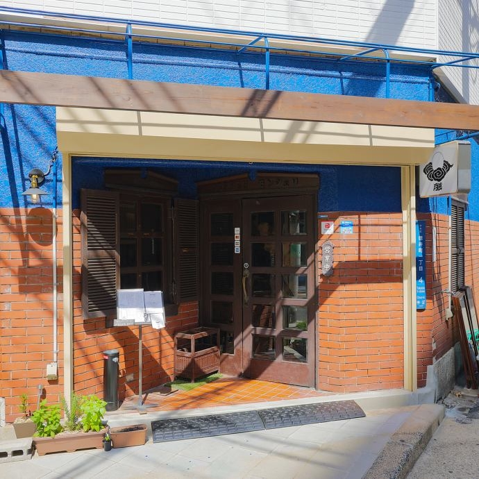 気さくな店主夫婦がお待ちしています