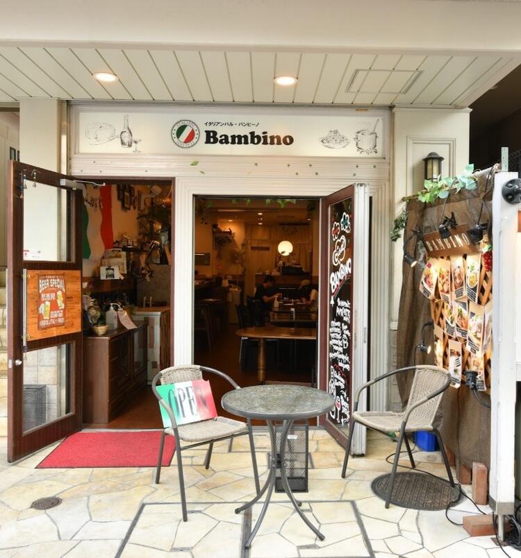 可愛らしい外観のお店です