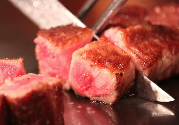 鉄板焼きも好評