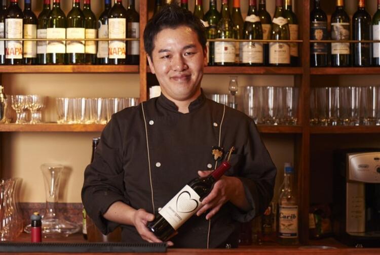 ワインソムリエの資格をもつオーナー。