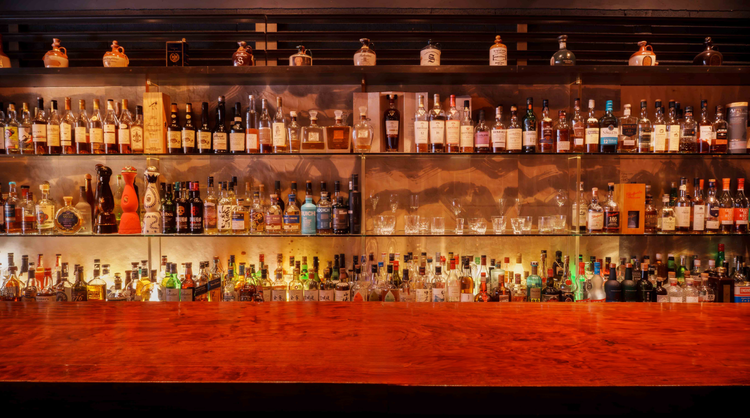 バーの真髄はスタンダードカクテルにあり