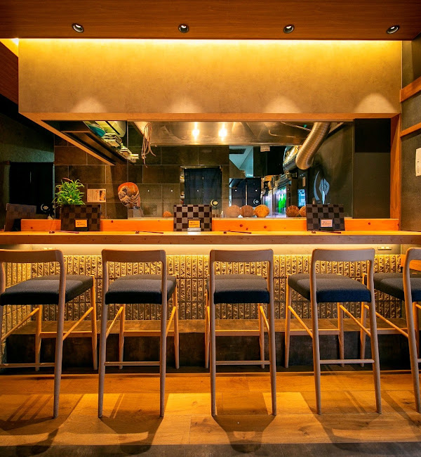 デザイナー設計のこだわった店内空間